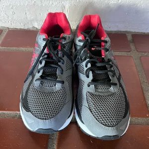 ASICS Men’s Dynamic Duomax athletic shoe size 12 4E